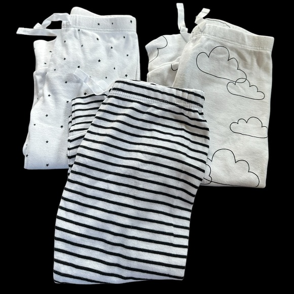 3 pack of Gap cotton pants, front tie, all new, 2 white, 1 navy stripe, 12-18 M - Picture 3 of 6